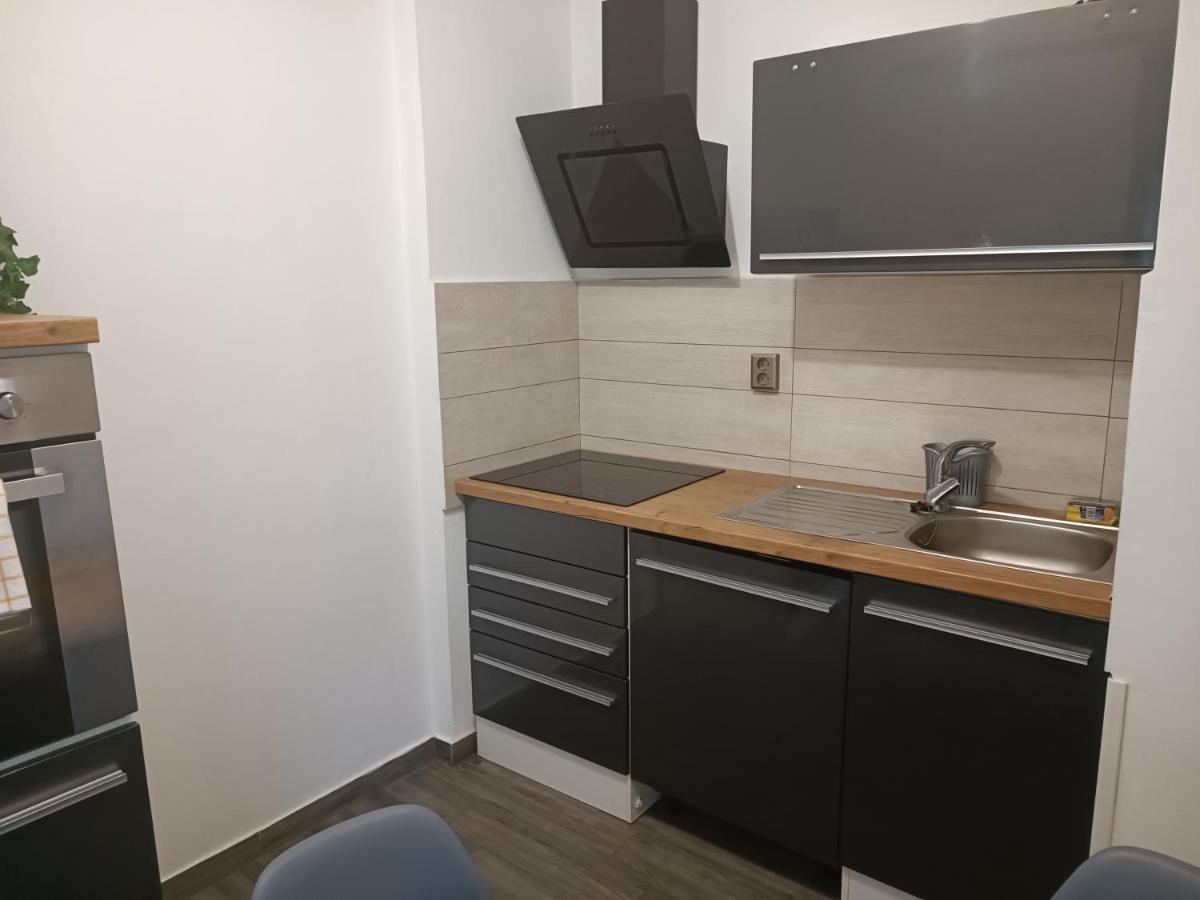 Apartman Hric -50M Od Plaze- 木洛希尼 外观 照片